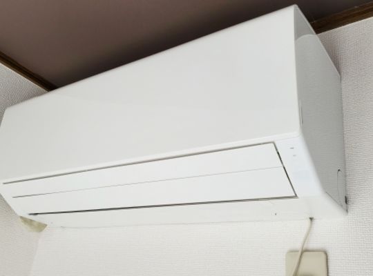 クリーニング前のエアコン